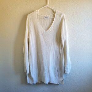 Old Navy Swaeter White Longsleeve Preppy Boho Minimalist V-Neck